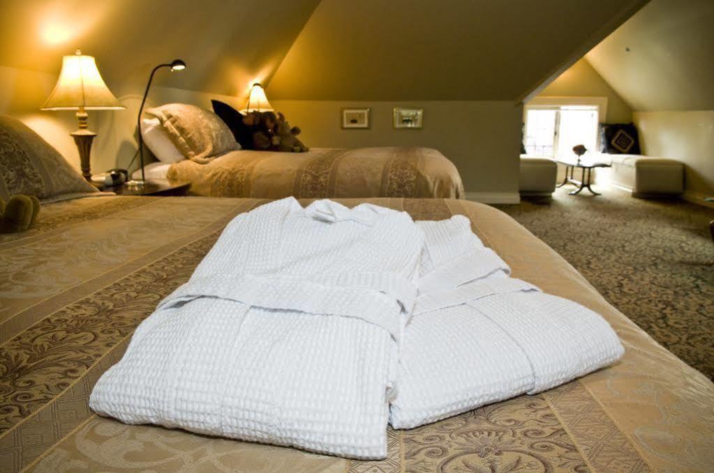 O Canada House Bed & Breakfast Vancouver Esterno foto